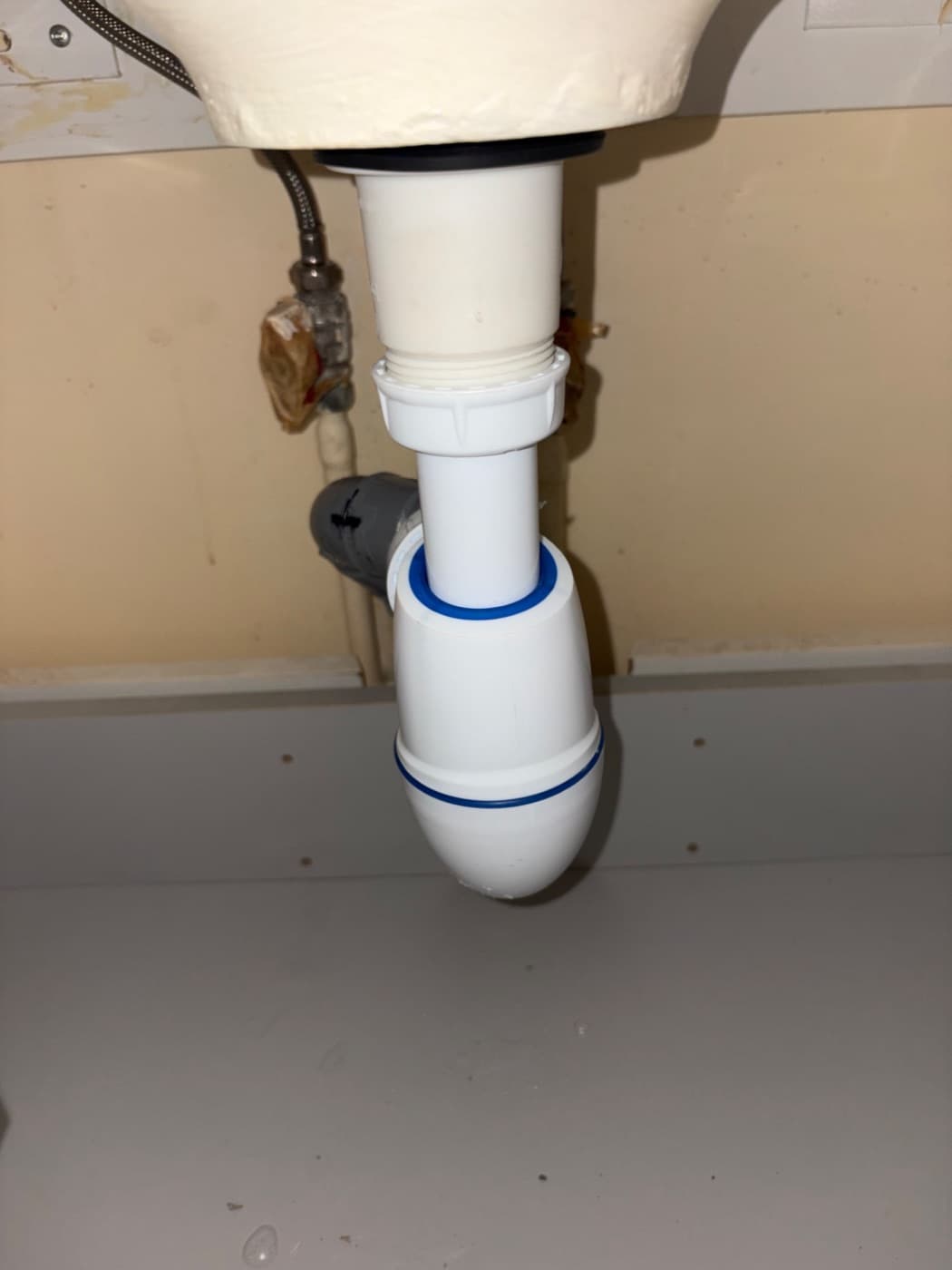 Réfection du siphon et de l'évacuation d'un lavabo à Chatou à Chatou - photo 1