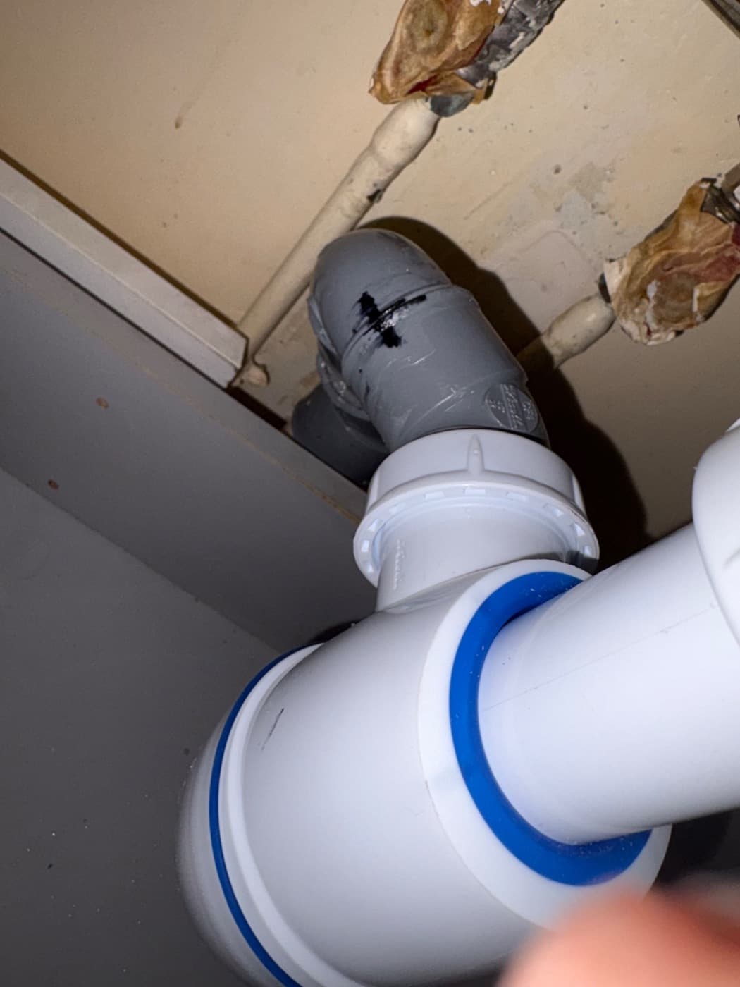 Réfection du siphon et de l'évacuation d'un lavabo à Chatou à Chatou - photo 2